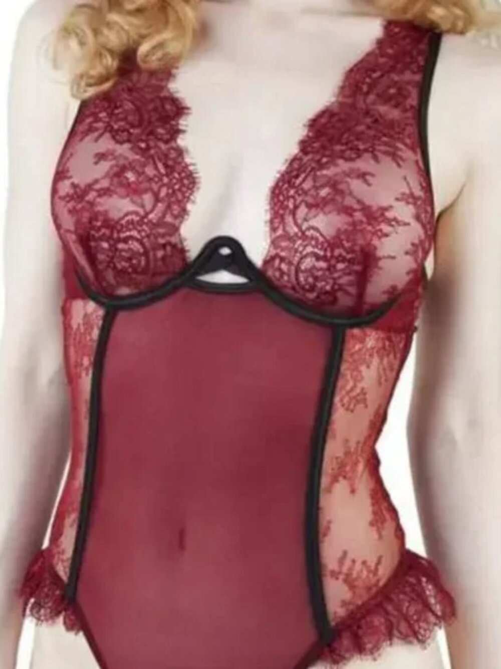 NWT Peak & Beau Zoe High Apex Lace Body, 32DD/E